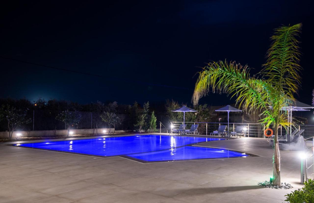 Destino Luxury Apts Rethymno  ภายนอก รูปภาพ