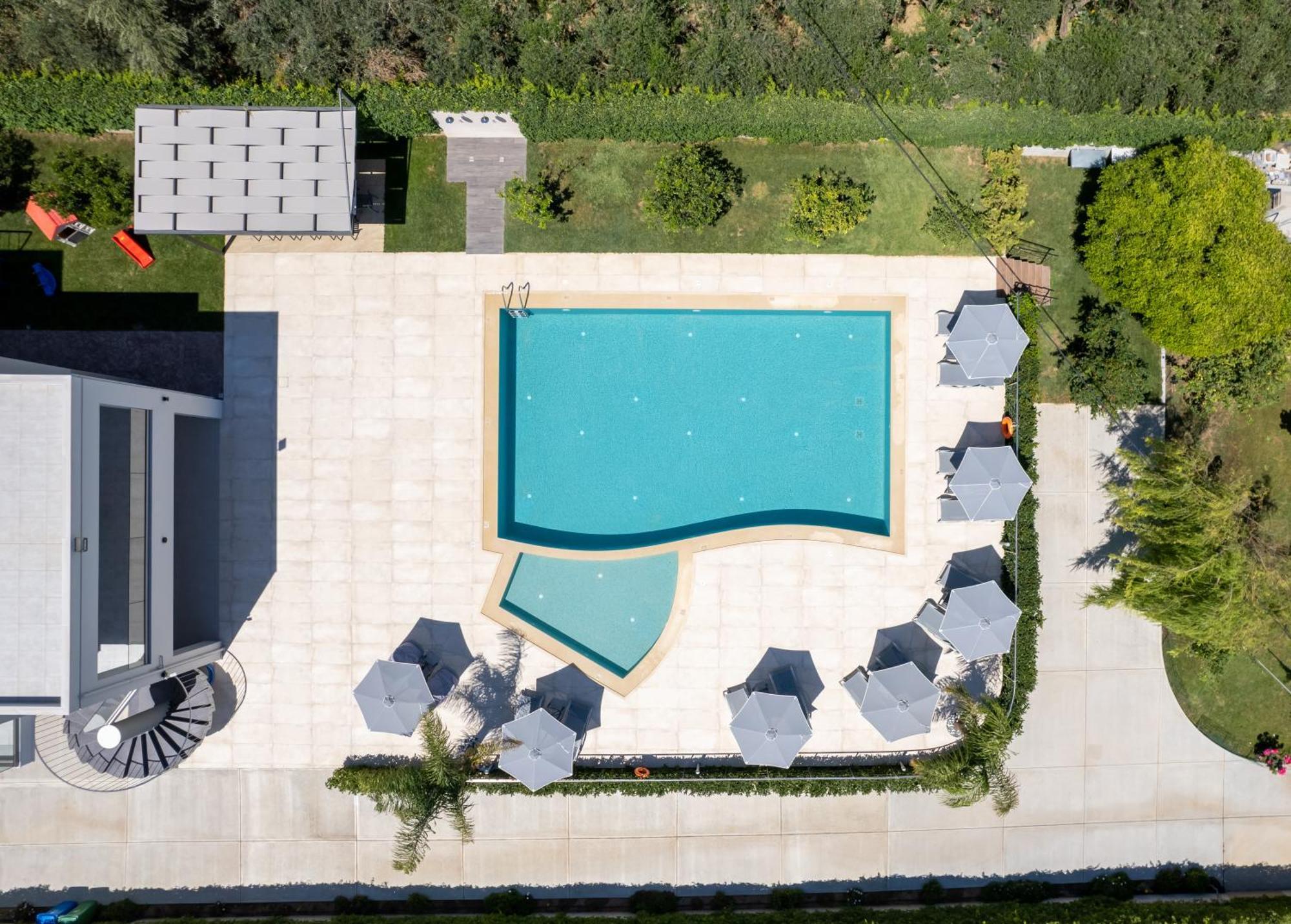 Destino Luxury Apts Rethymno  ภายนอก รูปภาพ